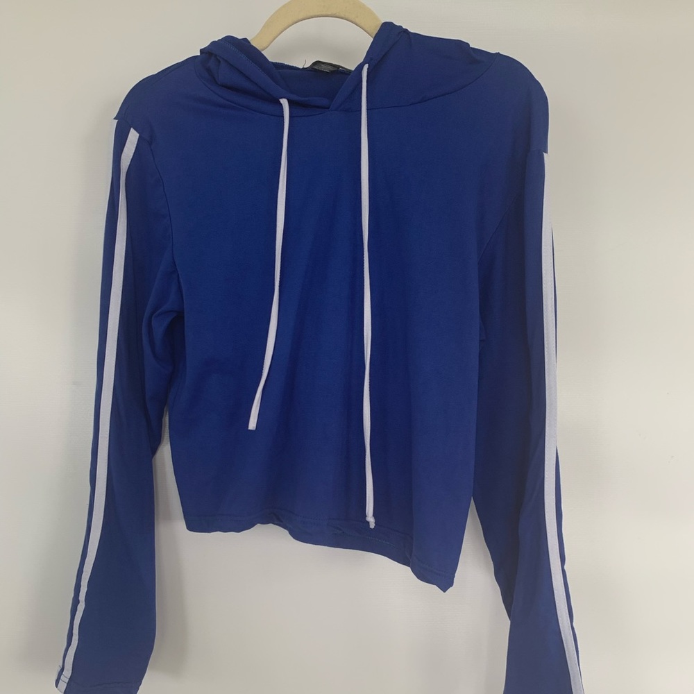 Royal blue thin cropped hoodie. Size 2X
